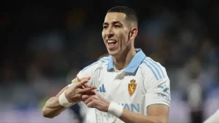 بداية صادمة لجواد الياميق في اسبانيا.. هدف عكسي وطرد في أول ظهور مع سرقسطة