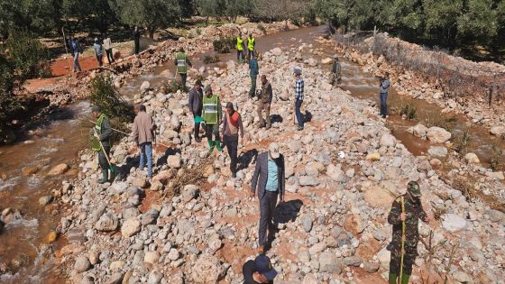 قضية الطفلة “هبة”.. العثور على قطعة ملابس تعود للمختفية والأبحاث تتواصل